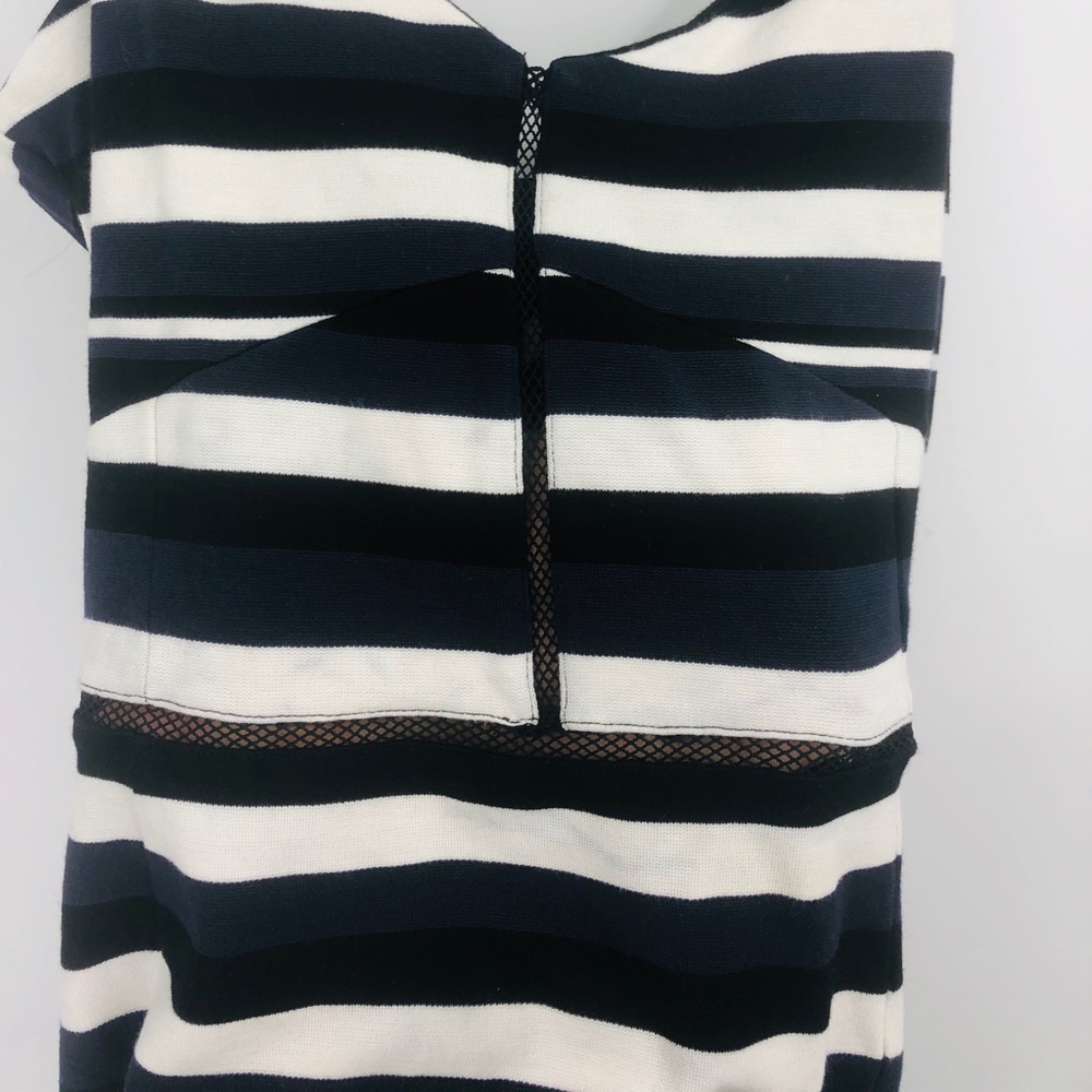 ✨French Connection Striped Spaghetti Strap Dress - Picture 3 of 8